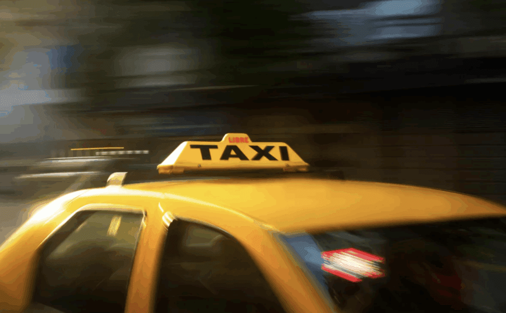 Min man och hans älskarinna kom av misstag in i min taxi så jag gav fuskaren en årsdag som han aldrig kommer att glömma - Dagens historia