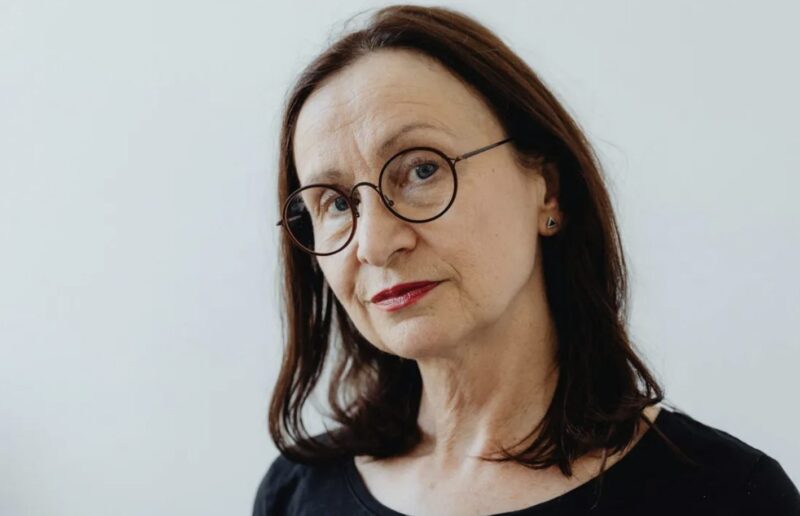 Min man ville skicka min sjuka mamma till ett äldreboende medan hans egen bor i mitt hus utan hyreskostnad – så jag lärde honom en sista lektion