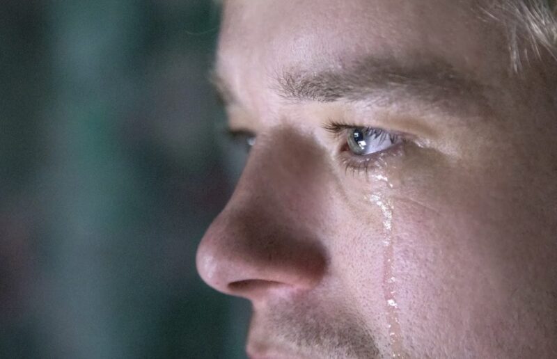 "Är det verkligen du?" Lady känner igen tiggaren som son som lämnade när hon blev förlamad - Dagens historia
