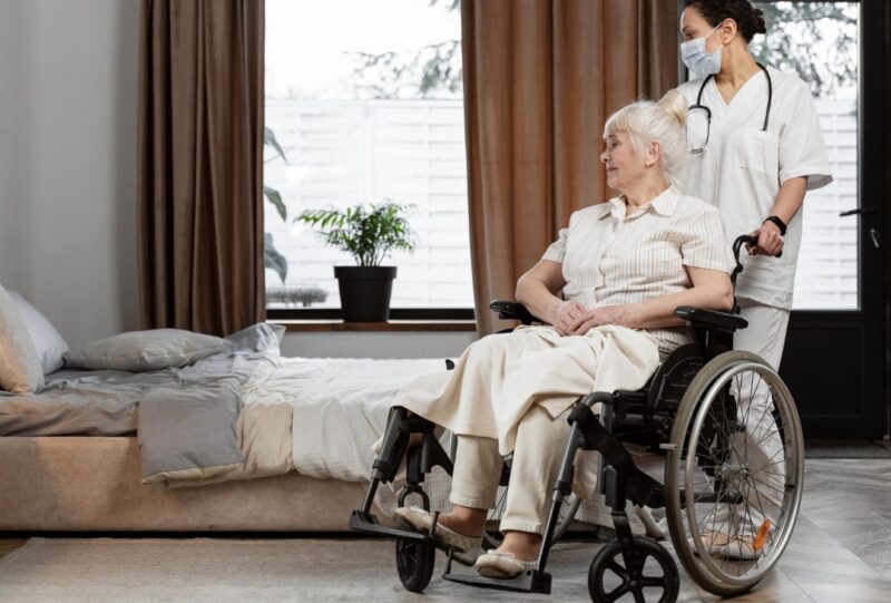Mitt barnbarn kallade mig galen och låste in mig på ett äldreboende för att stjäla mitt hotell, men jag visade honom hur galen verkligen ser ut - Dagens historia