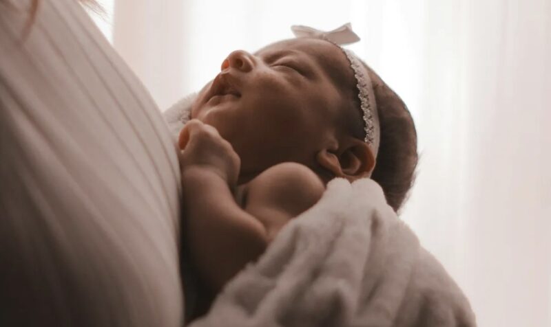 Min man vägrade byta vår babys blöjor eftersom "det inte är en mans jobb" - så jag väckte honom