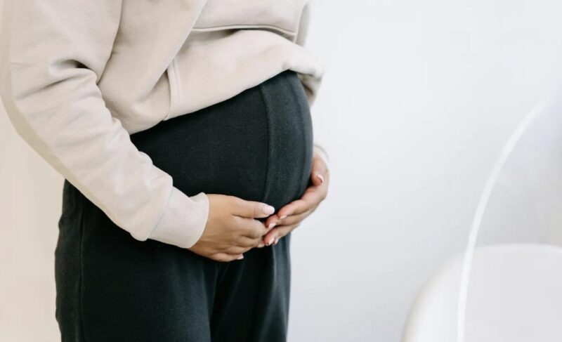 Min pappa uppfostrade mig och finansierade mitt bröllop – men jag avbjöd honom fyra dagar före den stora dagen efter vad jag av misstag hörde