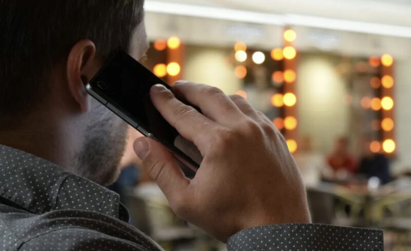 Min pappa bjöd in min bror och mig till sitt bröllop till kvinnan han bedrog vår mamma med – han hade ingen aning om att han skulle ångra sig snart