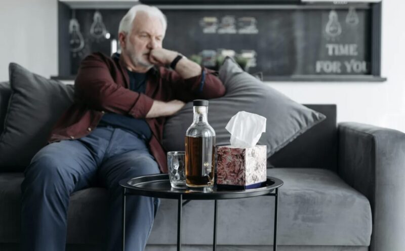 Mina giriga svärföräldrar försökte sparka ut min pappa ur hans eget hem, men han lärde dem en läxa på ett briljant sätt.