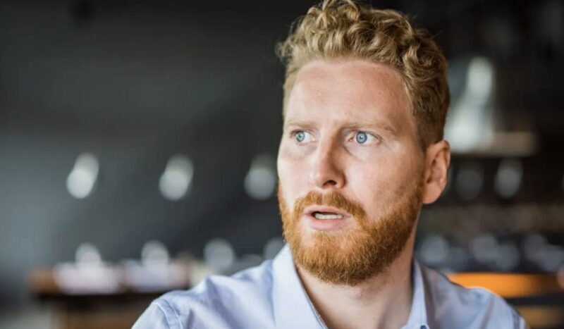 "Gå härifrån!" En advokat kommer tidigt från jobbet och hör sin fru få sin mamma att gråta - Dagens berättelse