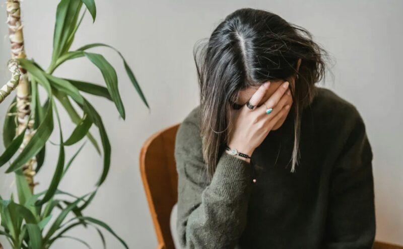 Min dotter åt mina barns mat, tittade på Netflix hela dagen och ljög om att vara gravid – jag använde hennes lögn för att driva ut henne ur mitt hem