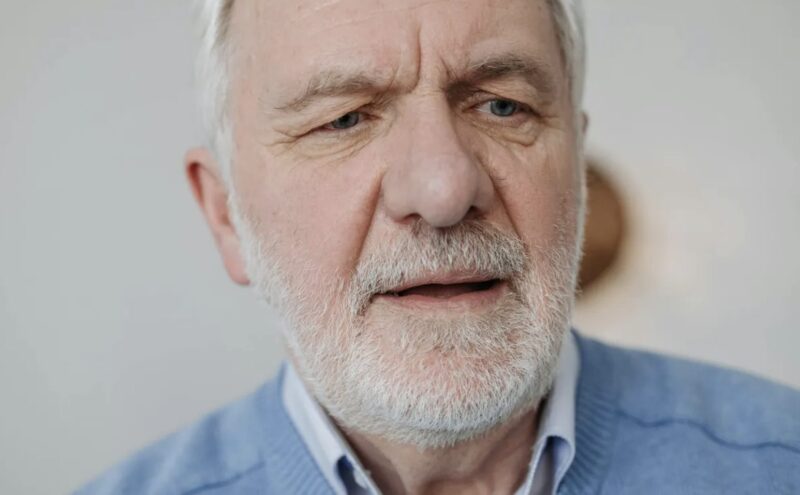 En dag fräste min FIL: "Har du glömt vems hus du bor i?" — Jag kände mig förödmjukad och var tvungen att slå tillbaka