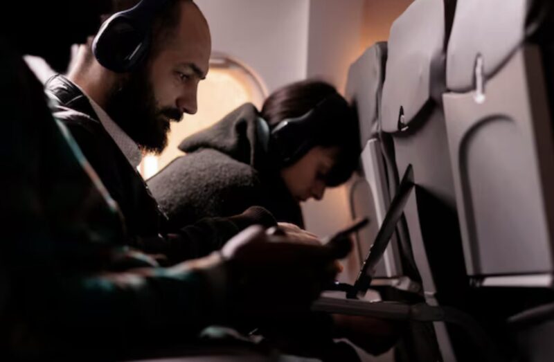 Kvinnan ringde flygvärdinnan och klagade på mig, men några minuter senare ångrade hon djupt sitt agerande.