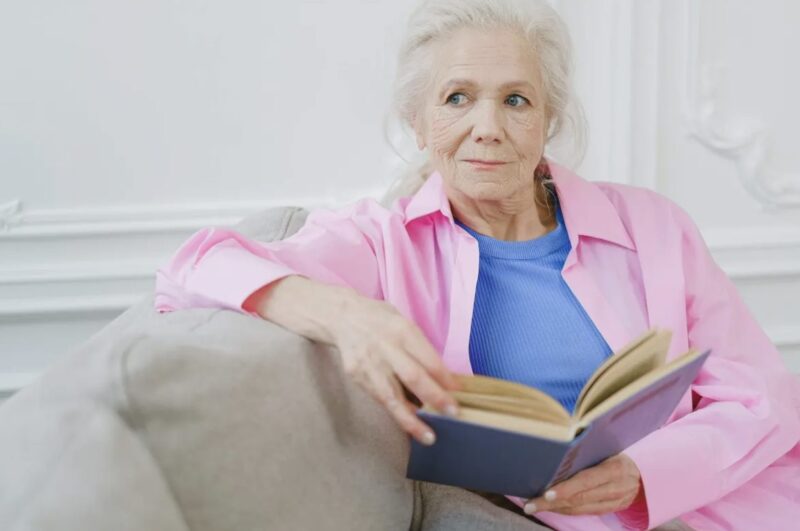 En pretentiös granne fyllde igen min damm - jag visade honom varför man inte ska göra en äldre kvinna upprörd