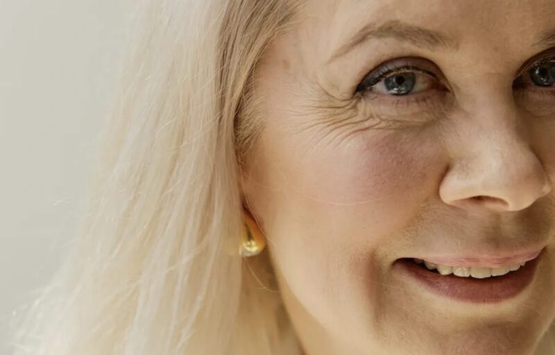 Jag virkade en brudtärneklänning till min 10-åriga dotter till mitt bröllop - Vad min blivande svärmor gjorde är oförlåtligt