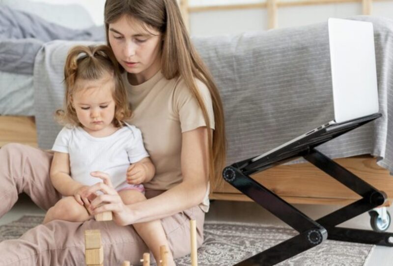 Min 10-åriga dotter brukade gråta varje gång hon kom hem från sina morföräldrars hus. Jag gömde en bandspelare, och när jag fick reda på hela sanningen blev jag chockad…