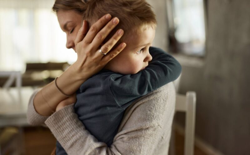 Min styvsons fästmö sa till mig: "Bara riktiga mammor får en plats längst fram" – men han bevisade att hon hade fel på det mest kraftfulla sättet.