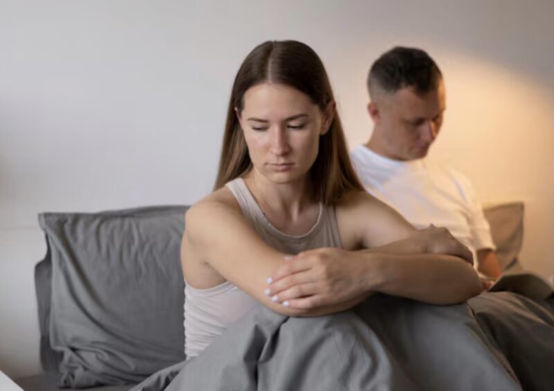 Vid vår skilsmässoförhandling fnös mitt ex åt min secondhandklänning medan hans glamorösa fästmö skrattade, men bara några minuter senare gick jag därifrån med ett arv han aldrig kunnat drömma om att matcha.