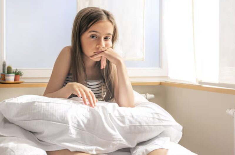 Varje gång min dotter kom hem från sina morföräldrar grät hon. Så jag gömde en inspelare i hennes väska – och det jag hörde knäckte mig fullständigt…