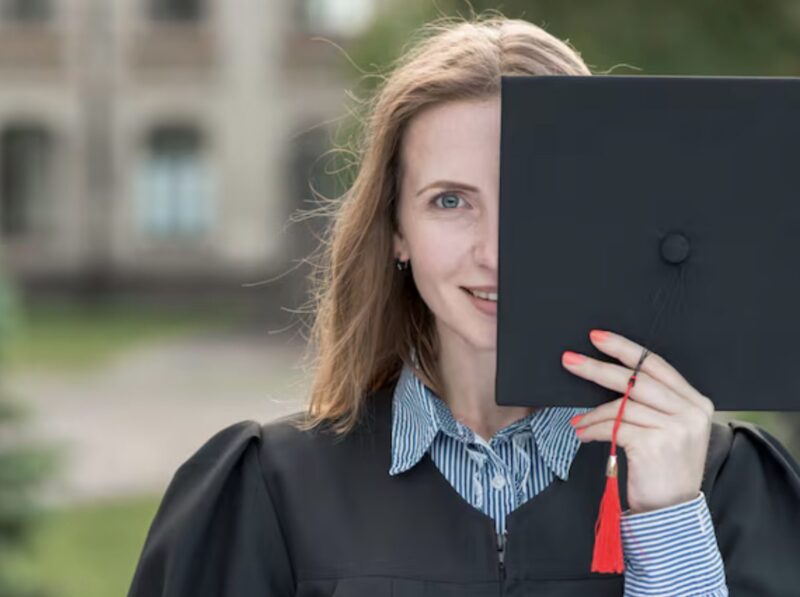 Jag har en sophämtarmamma – I tolv år undvek mina klasskamrater mig, fram till examensdagen fick en enda mening från mig hela skolan att gråta