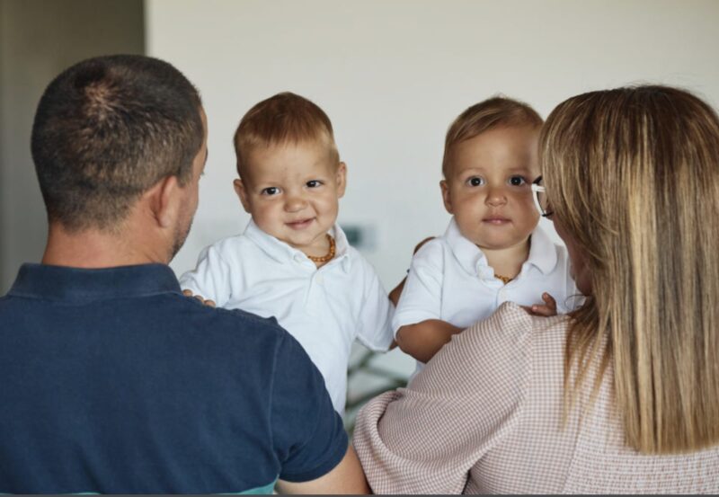Min man lämnade mig för att jag "inte kunde få barn" – men ödet gav mig en familj han aldrig hade kunnat föreställa sig