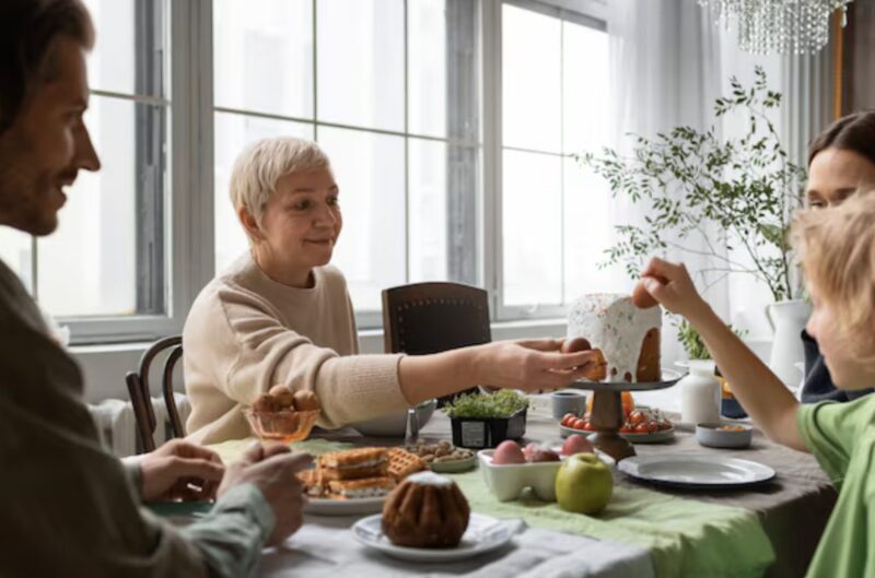 När min mans älskarinna blev gravid, sa hela min svärföräldrars familj åt mig att lämna huset. Jag log bara och sa en mening – och alla sex av dem möttes av ilska.