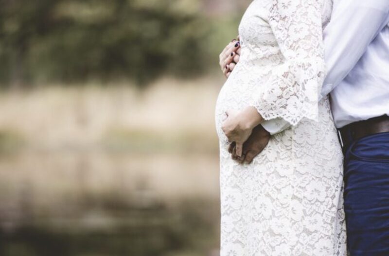 Han sa att han behövde pengar för att hjälpa en vän att gifta sig. Jag sa ja. Jag var gravid i nio månader och stannade hemma – tills pappa ringde...