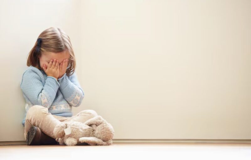 Min syster satte musfällor i min 8-åriga dotters skor och filmade sedan på sin telefon medan mitt barn grät. Min mamma viftade bort det, "Det är ingenting." Det var droppen som fick droppen att rinna över.