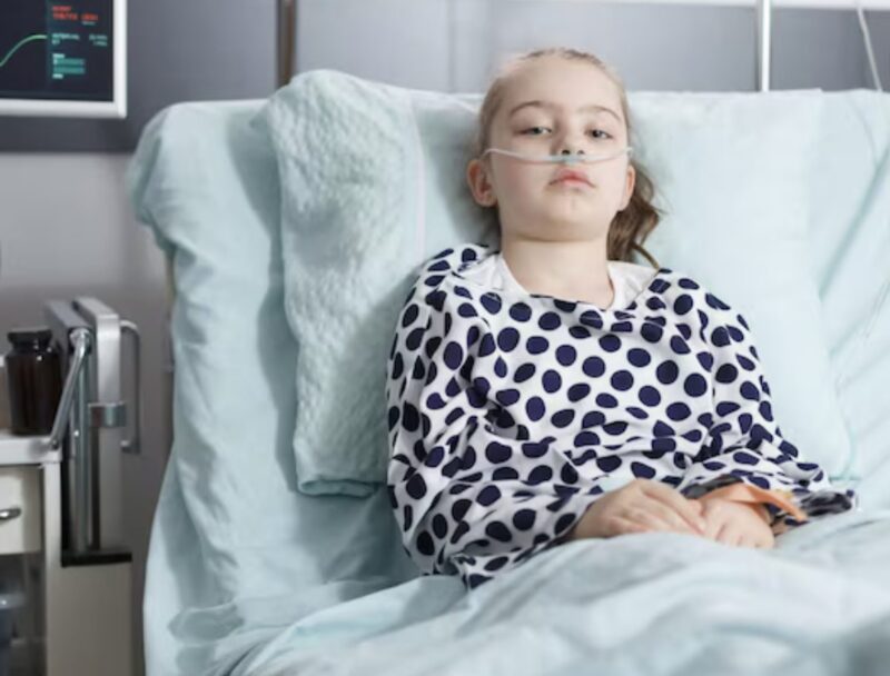 Jag kom hem efter ett arton timmar långt skift och fann min dotter sovande. Några timmar senare försökte jag väcka henne – men hon svarade inte. När jag konfronterade min mamma ryckte hon på axlarna och sa att min dotter hade varit "irriterande", så hon gav henne piller för att få henne att tystna.