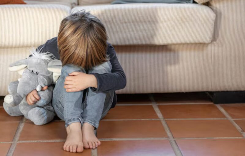 Min syster satte musfällor i min 8-åriga dotters skor och filmade sedan på sin telefon medan mitt barn grät. Min mamma viftade bort det, "Det är ingenting." Det var droppen som fick droppen att rinna över.