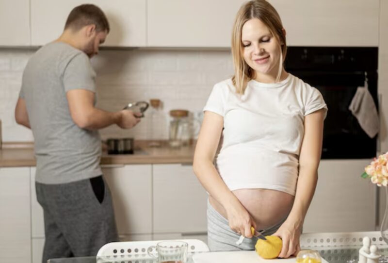 Jag har aldrig en enda gång berättat för min man att den påkostade herrgården där han lät sin mamma skämma ut mig lagligen skrevs enbart i mitt namn, hela tiden.