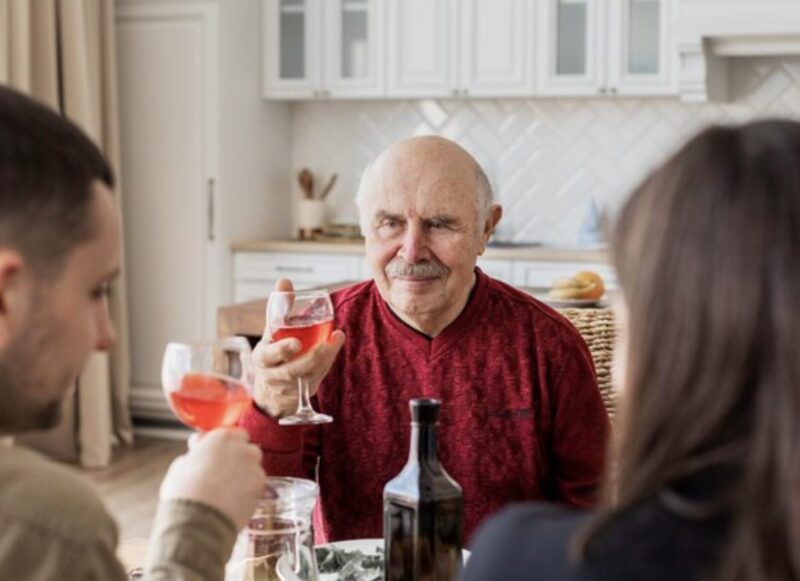 Min pappa fick en helt ny lastbil av mig i 60-årspresent. Vid middagen höjde han sitt glas och sa: ”Till min idiotiska dotter, som försöker köpa kärlek för pengar.” Alla skrattade.