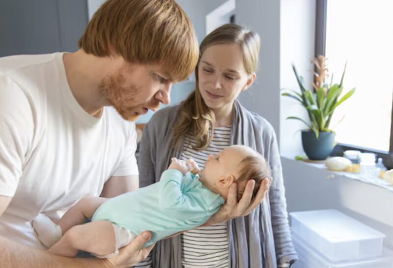 Min man kysste mig på pannan och sa: ”Frankrike. Bara en kort affärsresa.” Timmar senare, när jag klev ut ur operationssalen, stannade mitt hjärta.