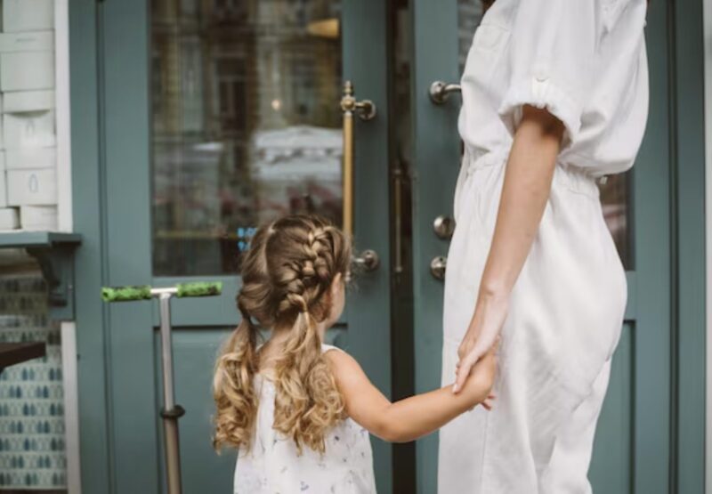 Min familj sparkade ut mig och min 7-åring under påskmiddagen. ”Ni borde gå och aldrig komma tillbaka”, sa min syster. ”Påsken är så mycket bättre utan dig”, tillade min mamma.
