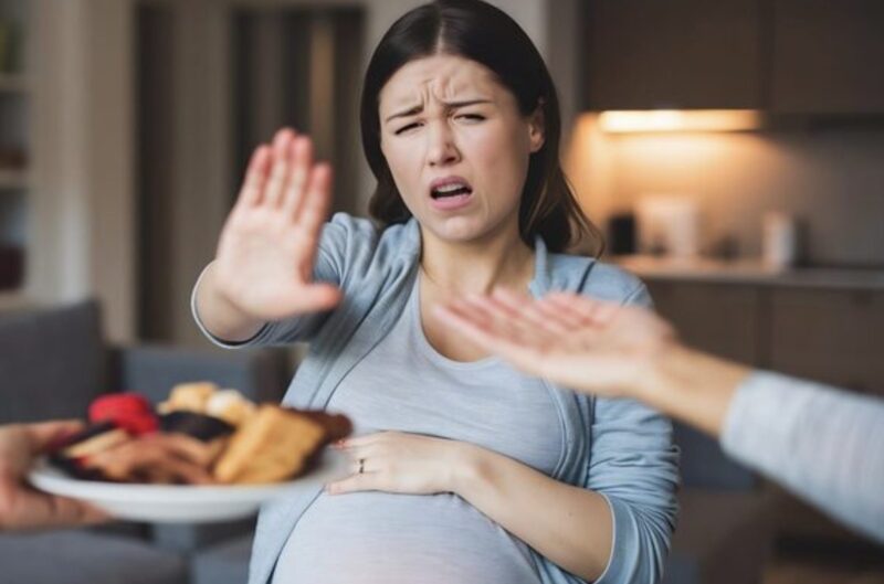 Min svärmor tittade på min fru, som var gravid i sjätte månaden, och sa: ”Om du ska bli sjuk, ät i badrummet.” Jag betalade för varje middag, varje nota, och den kvällen bestämde jag mig för att hämnas för deras förakt på ett annat sätt.