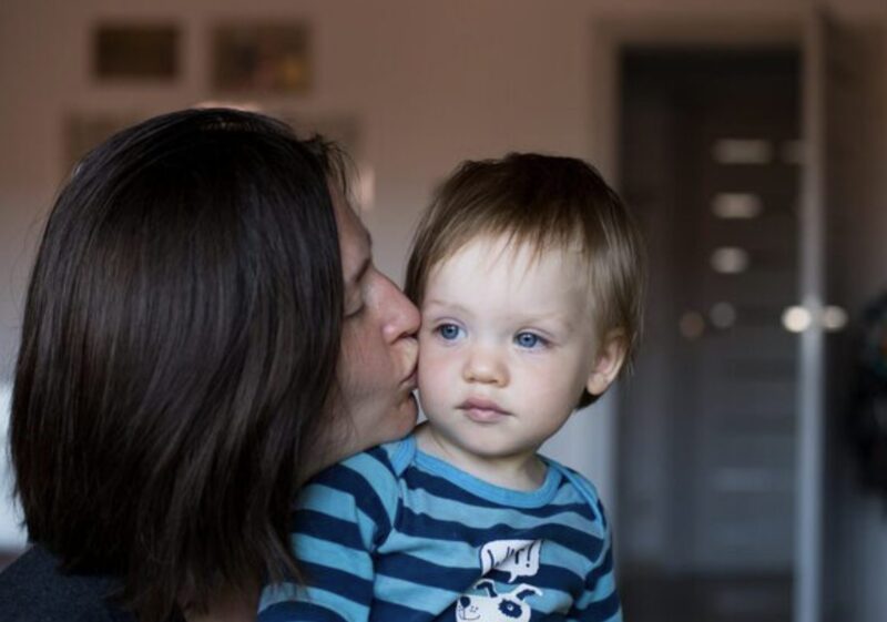 Alla älskade den perfekta mormorn tills min dotter viskade sanningen