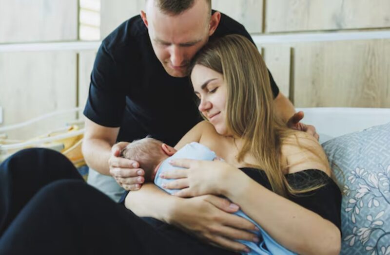 Miljardären avbröt sitt förlossningskontrakt efter att ha fått veta att hans surrogatmamma var oskuld – och vad han gjorde på sjukhuset lämnade alla mållösa